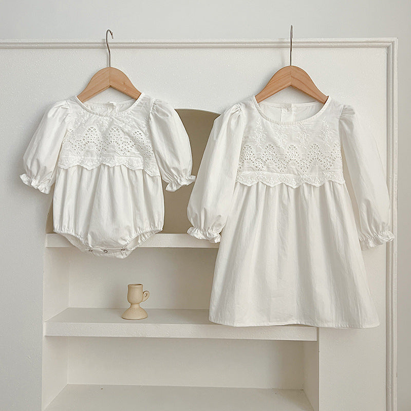 Spring/Autumn Baby Onesies And Dress For Girls With White Lace Trim ā Princess Sister Matching Set-0